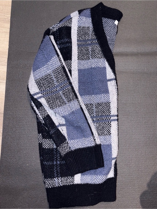 Suzy Shier Sweaters - Plaid Knit Cardigan